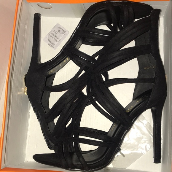 STRAPPY BLACK HEELS - Picture 5 of 5